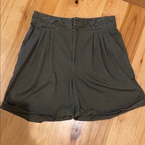 80s Vintage pleated shorts